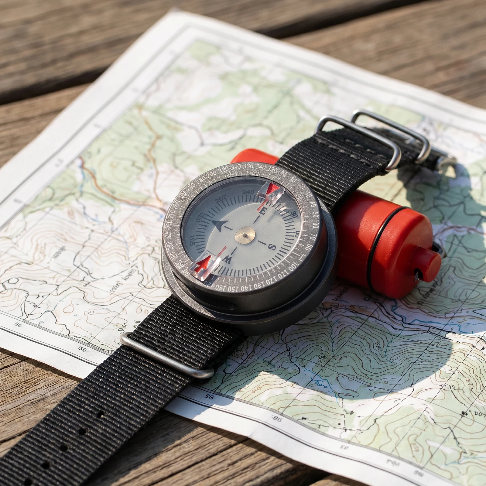 Aluminum Alloy Strong Magnet Diving Wristband Waterproof Diving Navigation Compass Wristband Wristwatch Balanced Type Compass
