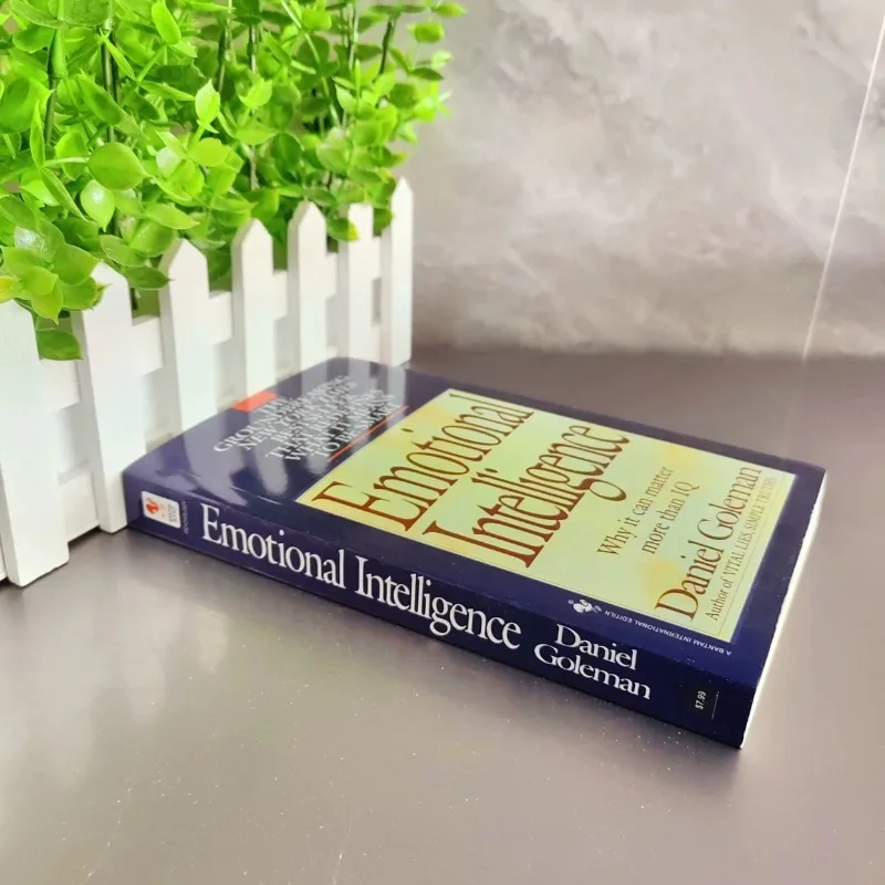 Emotionele intelligentie door Daniel Goleman - Waarom EQ belangrijker dan IQ voor succes Leiderschapsrelaties Engels boek