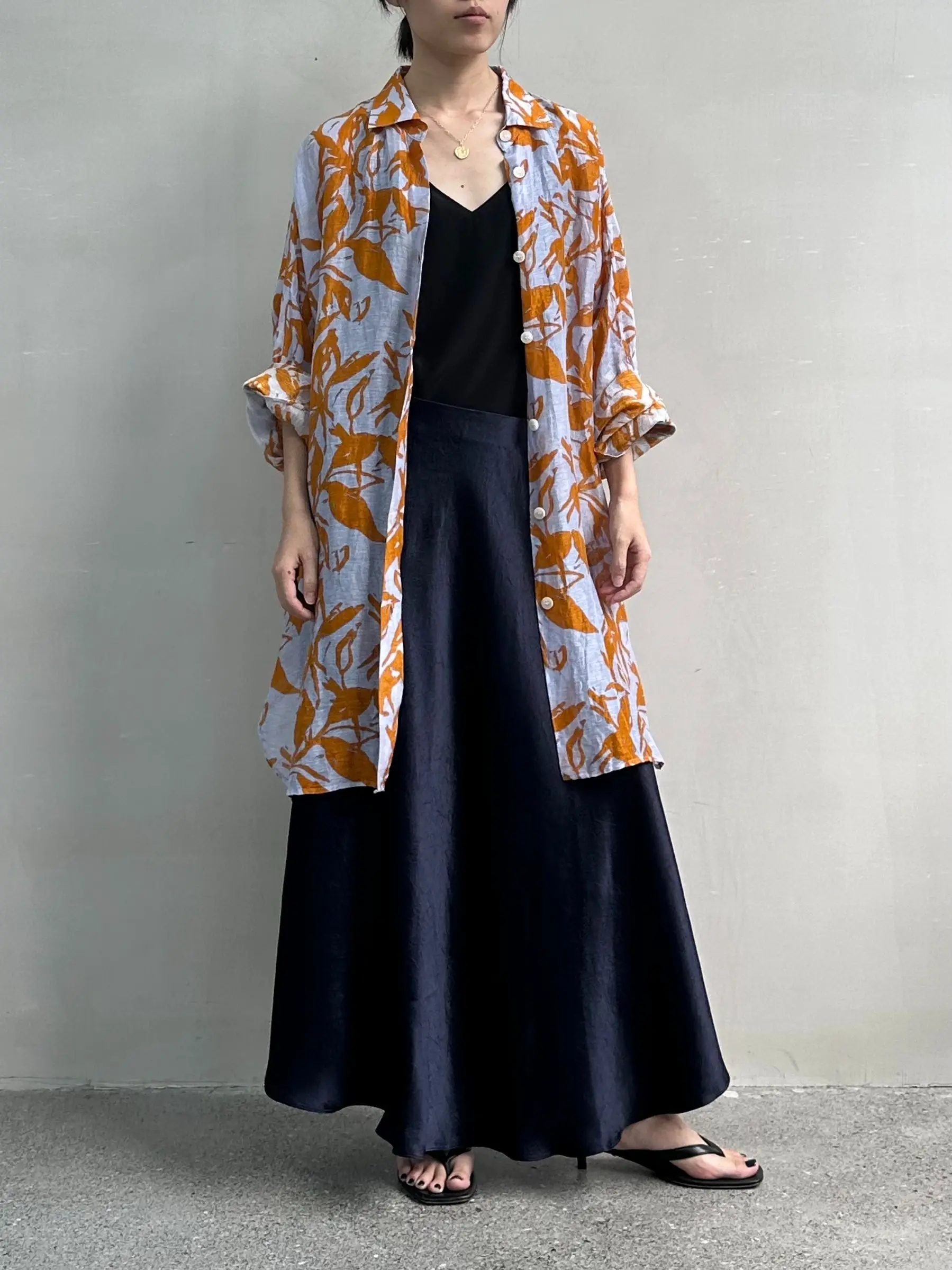 2025, Frühjahr/Sommer, neues Damen-Hemd mit aufhellendem Sommer, lebendiges orangefarbenes Sonnenschutz-Hemd, vielseitiges, mit Seiden-Leinen bedrucktes, bequemes Oberbekleidungs-Langhemd