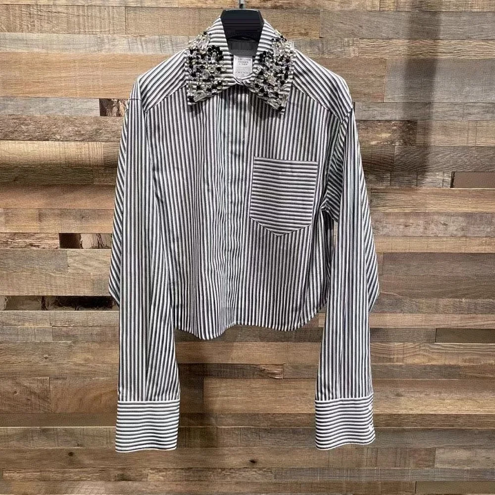 

Новые рубашки высшего качества, весна-лето 2026, стильные женские свободные рубашки с отложным воротником и бриллиантами, бисером, полосатый принт, нагрудный карман