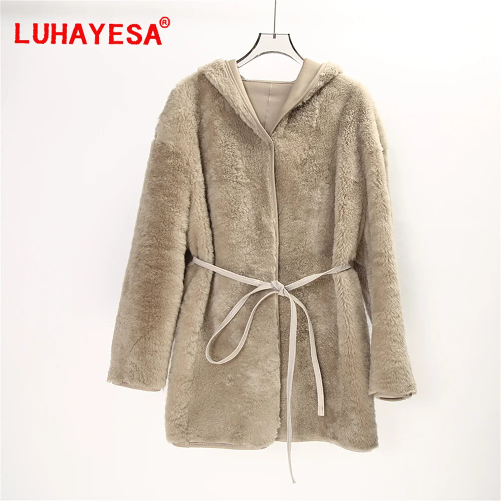 2024 Soft Sheepskin Shearling Fur Coat Women Winter Medium Long Hooded Real Fur Jacket