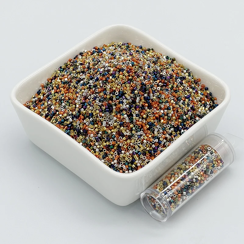 2000 Stück 1,3 x 1,6 mm generische metallische Glasperlen 11/0 japanische Uniform lose Spacer Rocailles für Schmuckherstellung DIY Nähen