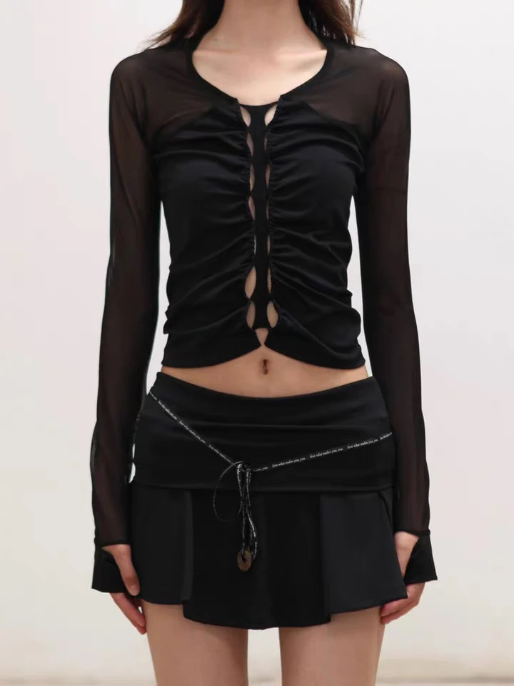 

Осенне-зимняя коллекция 2025: Спортивная футболка с жемчужным декором и вырезами, прозрачная, с длинным рукавом, базовая, повседневная, приталенная.