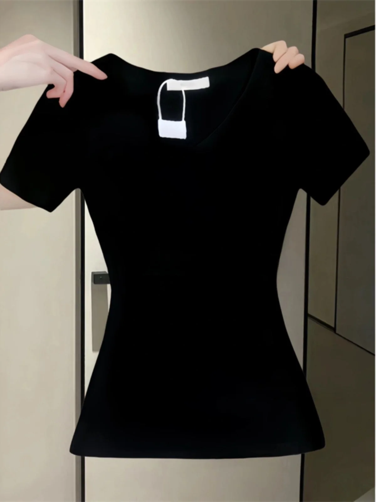 

Женская летняя футболка Slim Fit с V-образным вырезом и коротким рукавом, облегающая, в стиле Pure Desire, с эффектом утяжки талии, базовый топ