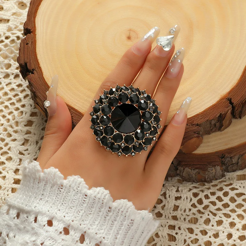 New Unique Boho Black Crystal Stone Ring Big Round Rings For Women Vintage Anillos Female Wedding Party Jewelry Birthday Gift