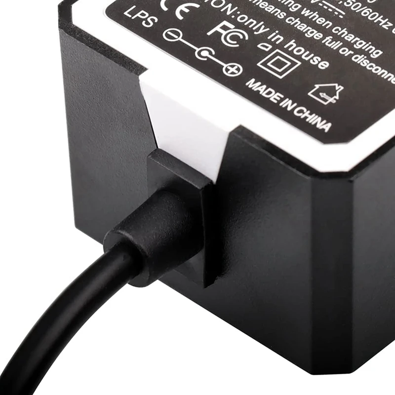 12.6V 2A 18650 Lityum Pil Şarj Cihazı 3 Serisi 12V Li-ion Pil Taşınabilir Elektrikli matkap Tornavida Şarj Cihazı DC 5.5mm * 2.1mm