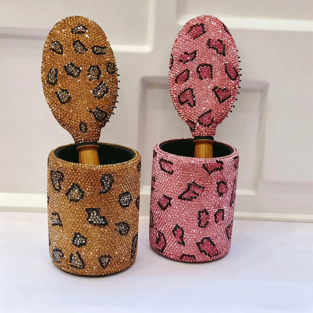 

Ведро для хранения расчески со стразами, подушка безопасности с леопардовым принтом, массажная расческа для ухода за волосами, туалетный столик, органайзер для хранения кистей для макияжа