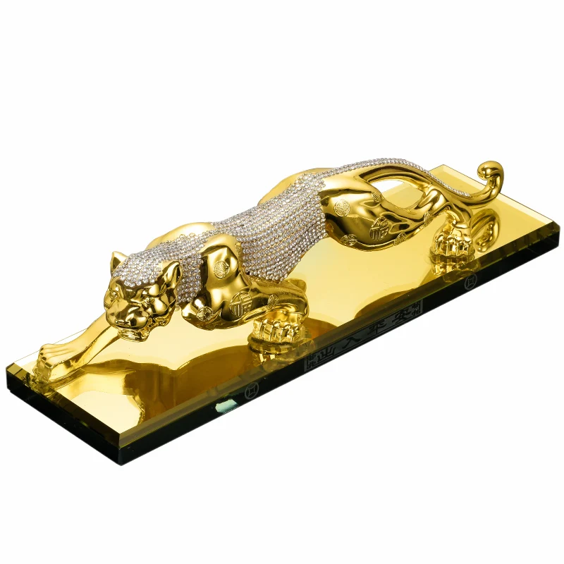 

Car Perfume Decoration Leopard Tiger Car Dashboard Atmospheric Car Decoration for Men Decoration Car Interior Decoration
