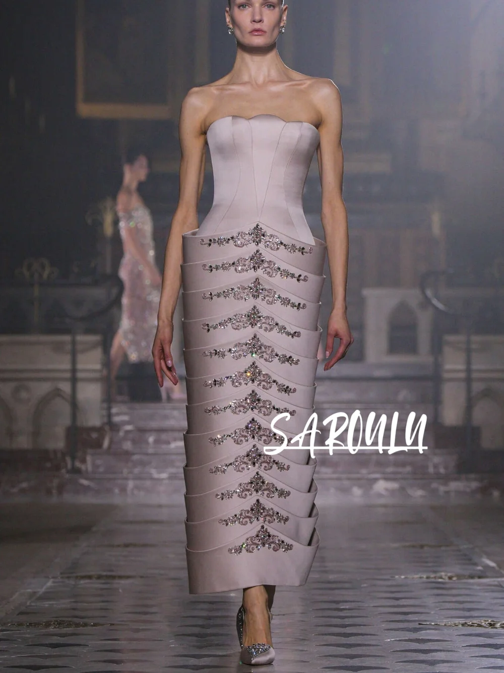 

New Luxury Strapless Satin Evening Dress Structured Tiered Crystal Beading Midi Formal Chic Prom Gown For Women Galas Party