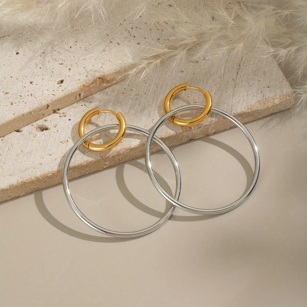 1 Pair of Simple, Basic, Versatile Hoop Earrings, Exaggerated Oversized Earrings, Stainless Steel Dual-Tone Design That Won'T Fade, Suitable for Everyday Wear, Vacations, and Parties, the Perfect Gift
