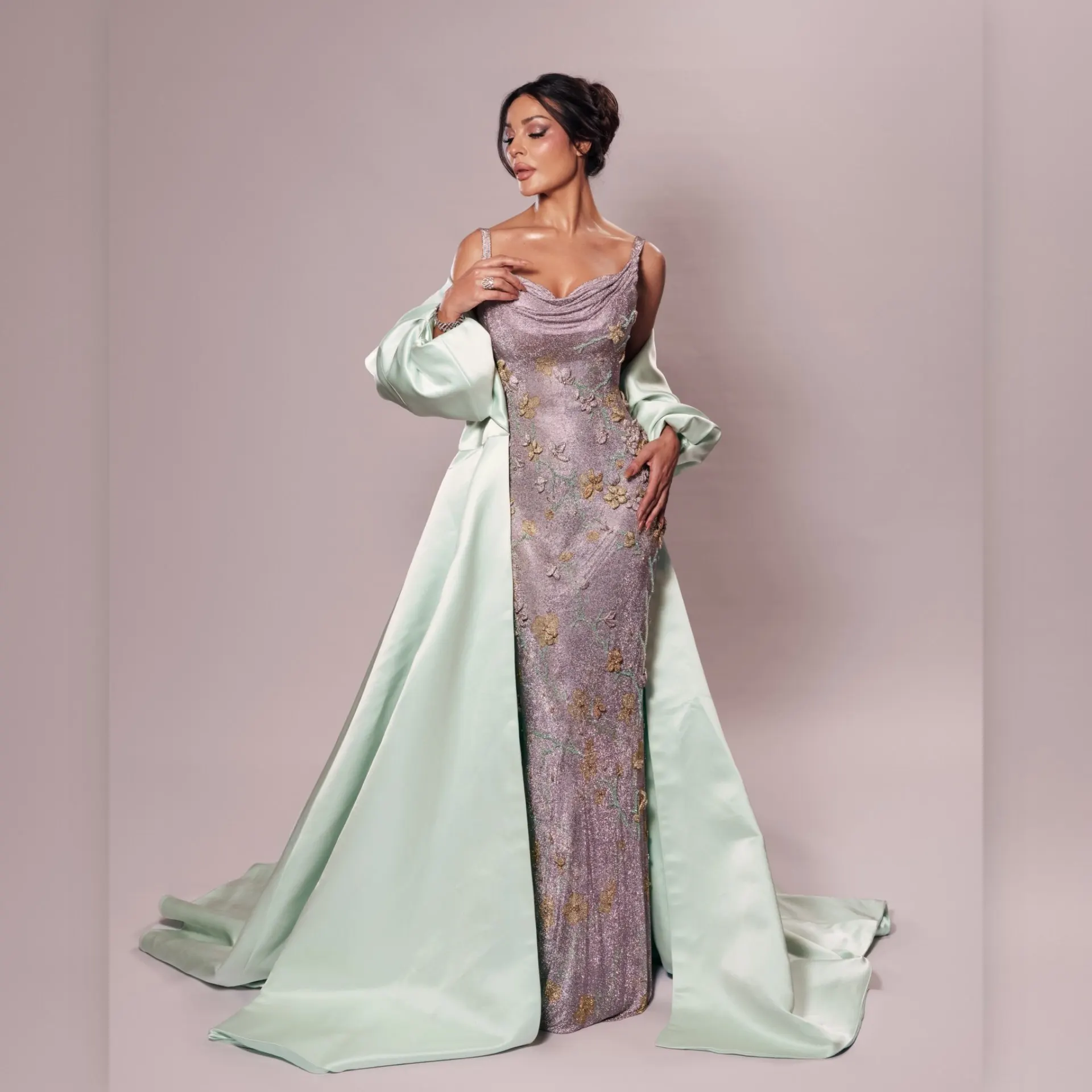 

Роскошное женское атласное платье-накидка с рукавами-баллонами и длинным шлейфом - мятно-зеленое вечернее платье-накидка для свадьбы и вечеринки, атласный жакет