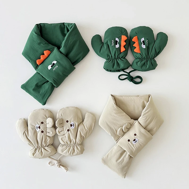 

2025 Winter Baby Scarf Gloves Set Dinosaur Bear Bunny Children Neck Warmer Mittens for Boys Girls Cute Kids Accessories 2-6Y