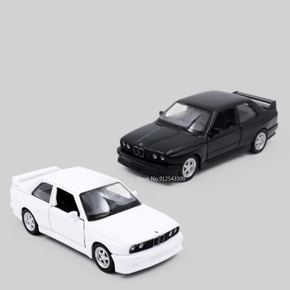 1/36 BMW M3 E30 1987 Metal Toy Model Car Alloy Diecasts Pull Back Car Model Toys for Kids Adult Birthday Holiday Gift Collection