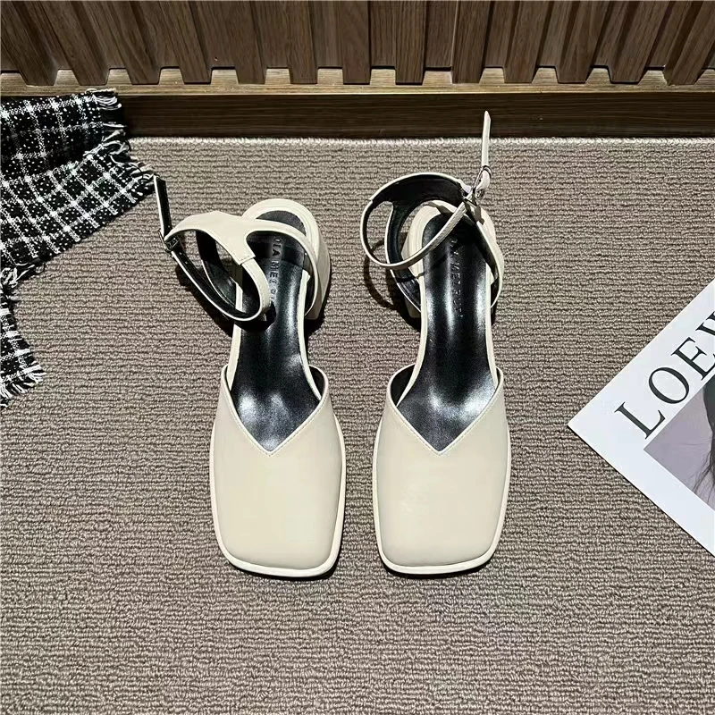 Design Summer Hollow Out PureColor Sandals Woman Non Slip Casual Elegant Shoes Beach Korean Style Buckle Medium Heels Shoes Slim