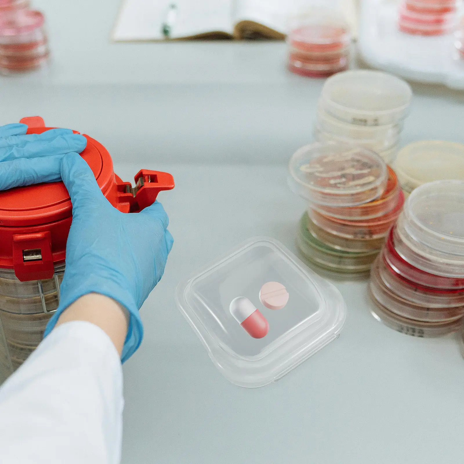 

Силиконовый контейнер для лекарств 80 мл, многоразовый дорожный мешочек для таблеток, компактный герметичный держатель для лекарств, портативный силиконовый мешочек для таблеток