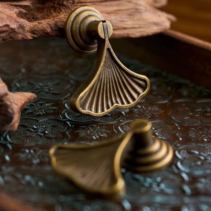 yesBrass Retro Style Furniture Ginkgo Leaf Cabinet Door Handle Drawer Wardrobe Door Antique Copper Single Hole Handle Knob Hardw