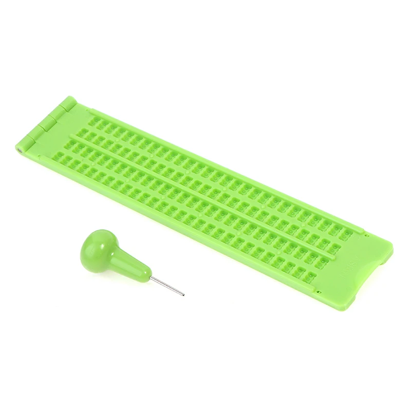 Ardoise d'écriture en braille plastique portable, soin de la vision pratique avec stylet, outil d'apprentissage scolaire, accessoire vert, 1 pièce