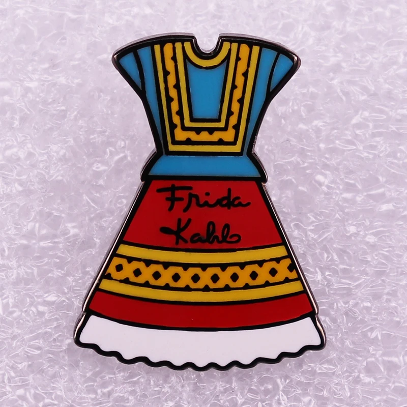 Frida Kahlo Dress Gold Plated Brooches Mexican Artist Metal Badge Custom Stamped Lapel Pins Event Customed Design Gifts