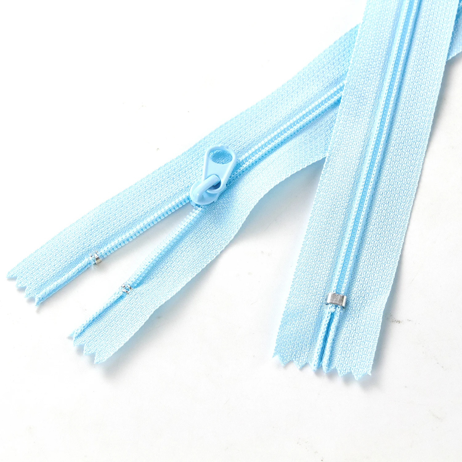 Pack of 10 Nylon Zippers Seam Fine Nylon Colourful Spool Zips Not Separable Sewing Zips 20 Cm for Clothing DIY Sewing Craft