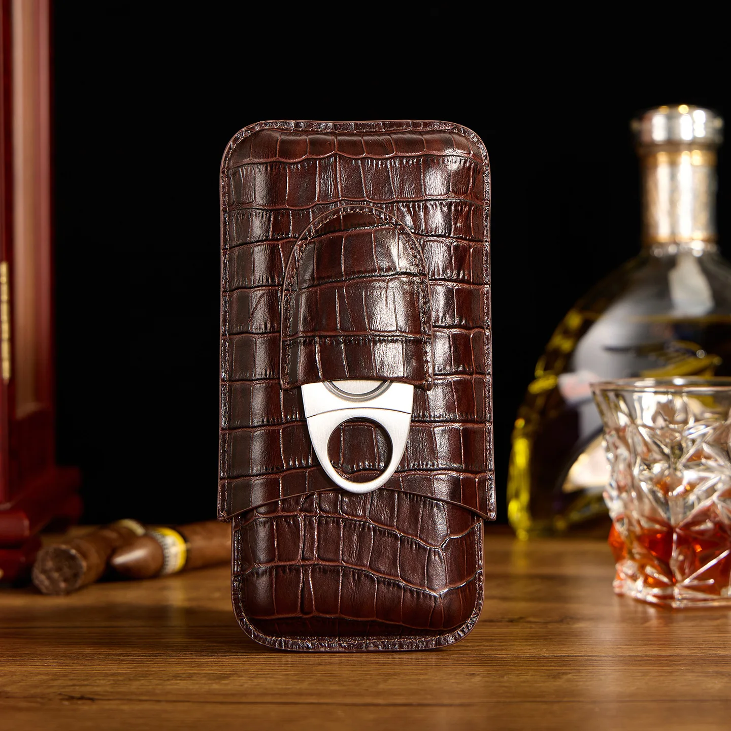 First-grain cowhide cigar case, three-pack portable cigar box set including cigar cutter leather case