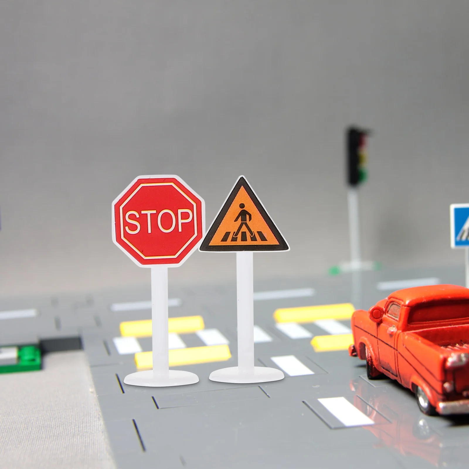 28 Pcs Children's Traffic Signs Road Models Playset Mini Cones Street Kids Light Toy Game