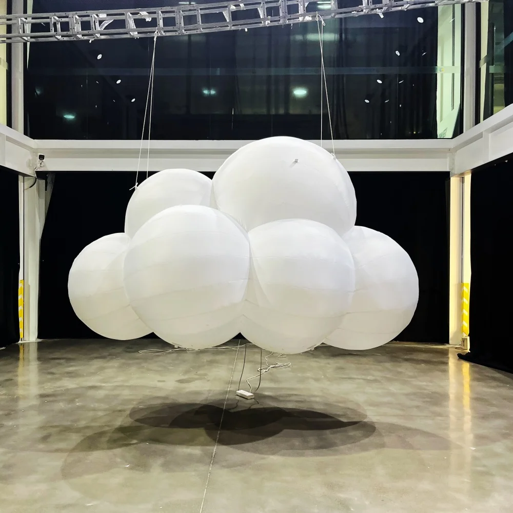 Custom Inflatable Cloud Ceiling Light Giant Inflatable Cloud for Stage/ Wedding/ Party Decoration/ Advertising Equipment