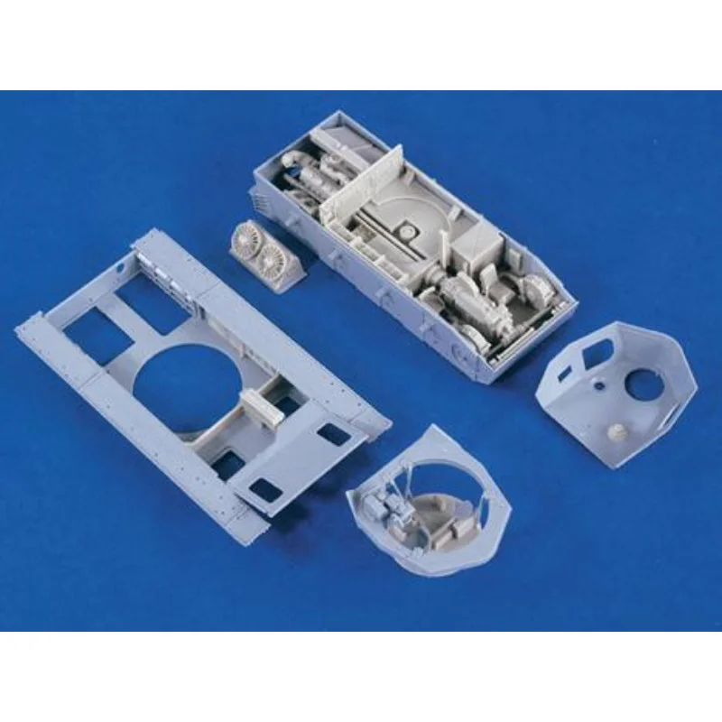 Resina estrutura interna com compartimento do motor, 1:35 Tanque, No.4
