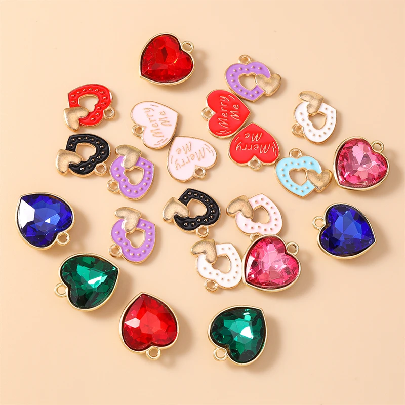 10 Stück niedliche, bunte Metall-Herzanhänger in verschiedenen Farben zum Basteln von Ohrringen, Halsketten, Armbändern, für DIY-Bastelarbeiten und als Schmuckzubehör. – Detail 3