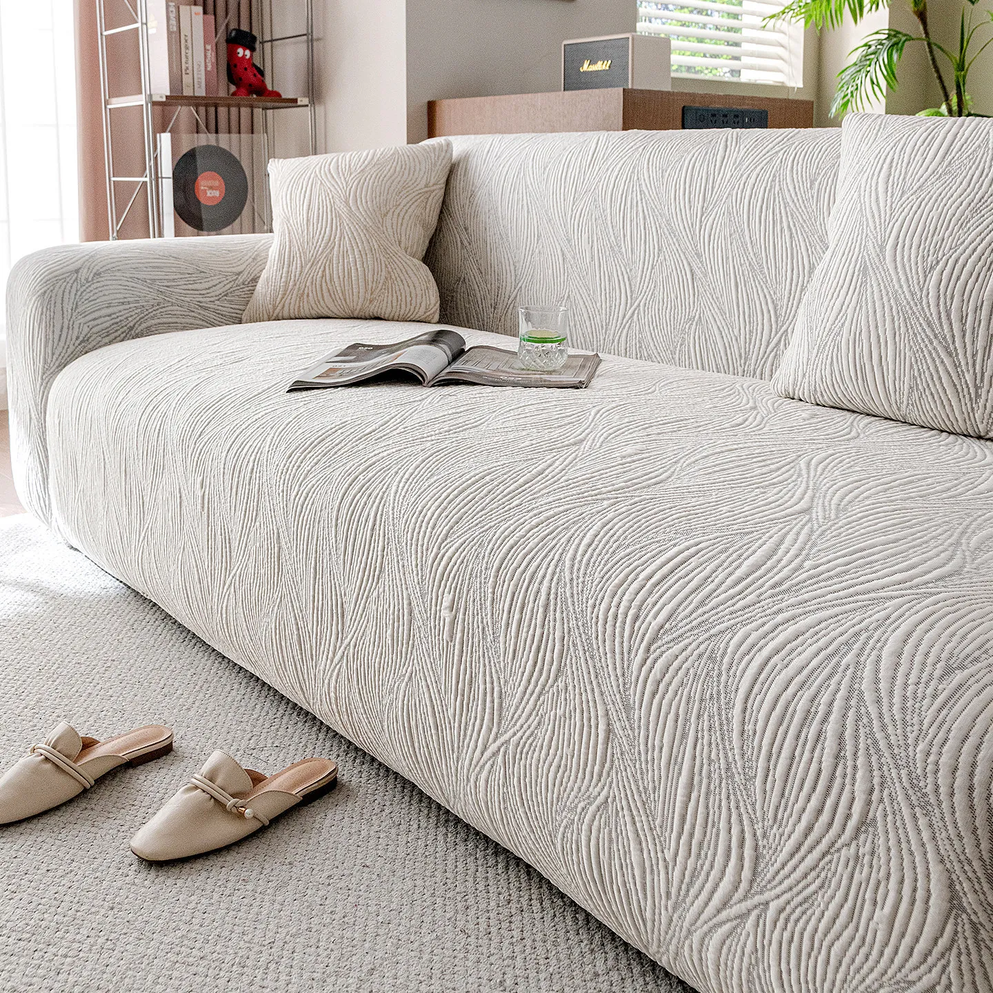 Summer Ice Cool Silk French Cream Style Stretch Non Slip Full Cover Sofa Slipcover All Inclusive Universal Sofa Cover Protector