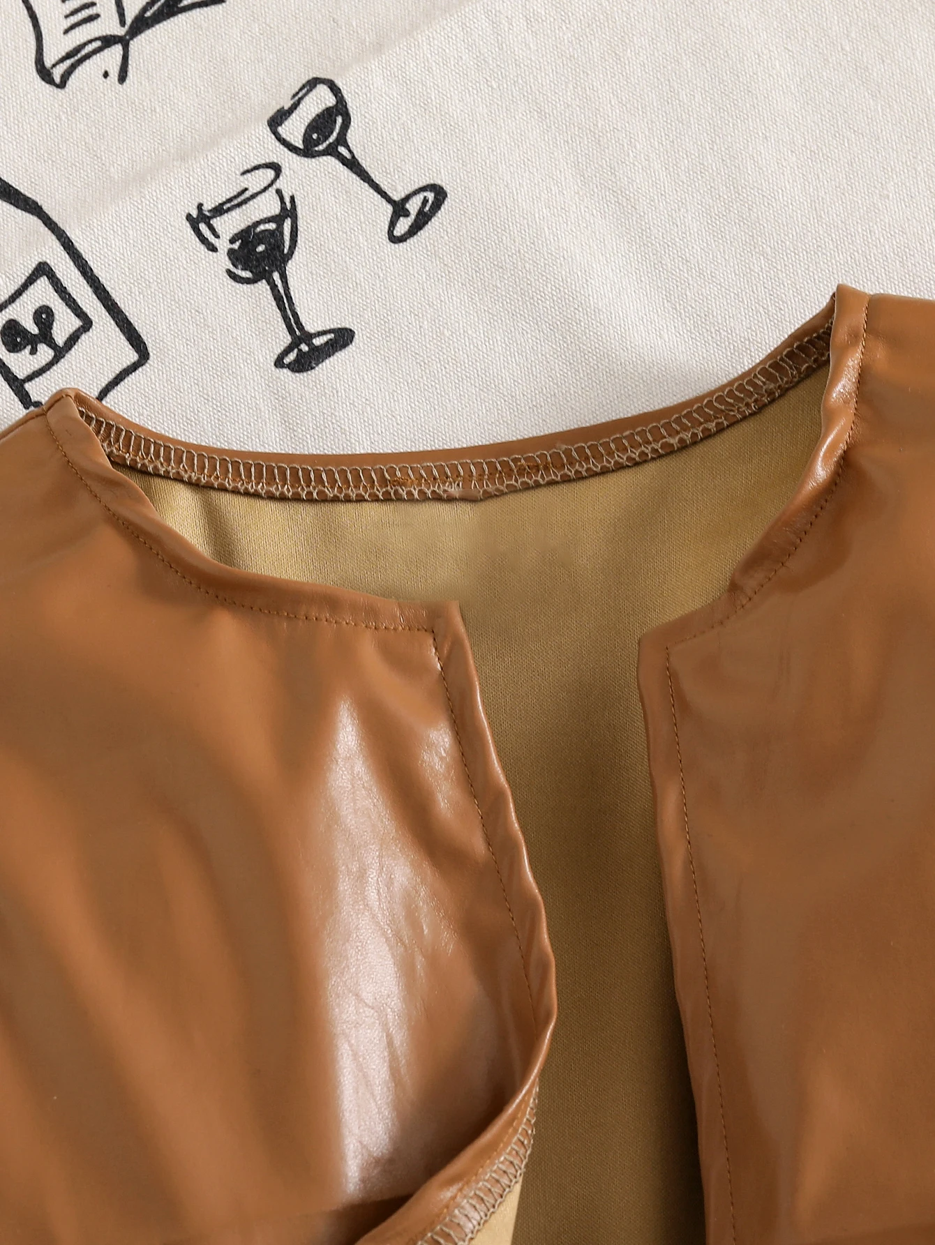 2-teiliges Mädchen-Outfit für 4–8 Jahre, gerüschte PU-Crop-Jacke + ärmelloses Prinzessinnenkleid aus Tüll mit Gürtel – Detail 3