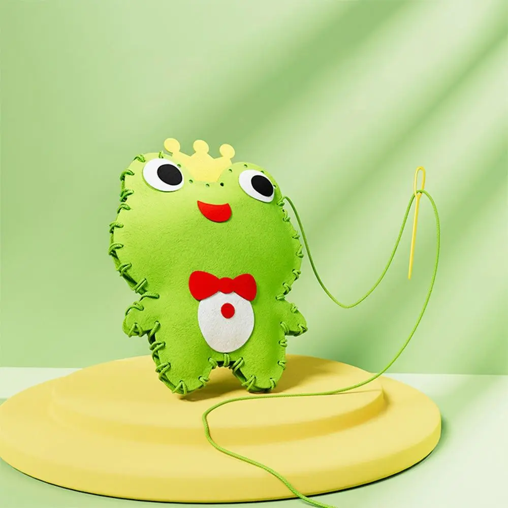 Nieuwe Veelkleurige DIY Naaispeelgoed Hand-oog Coördinatie Cartoon Beer Konijn Cartoon Dier Veiligheidstool EVA Naaimateriaal Kit Speelgoed