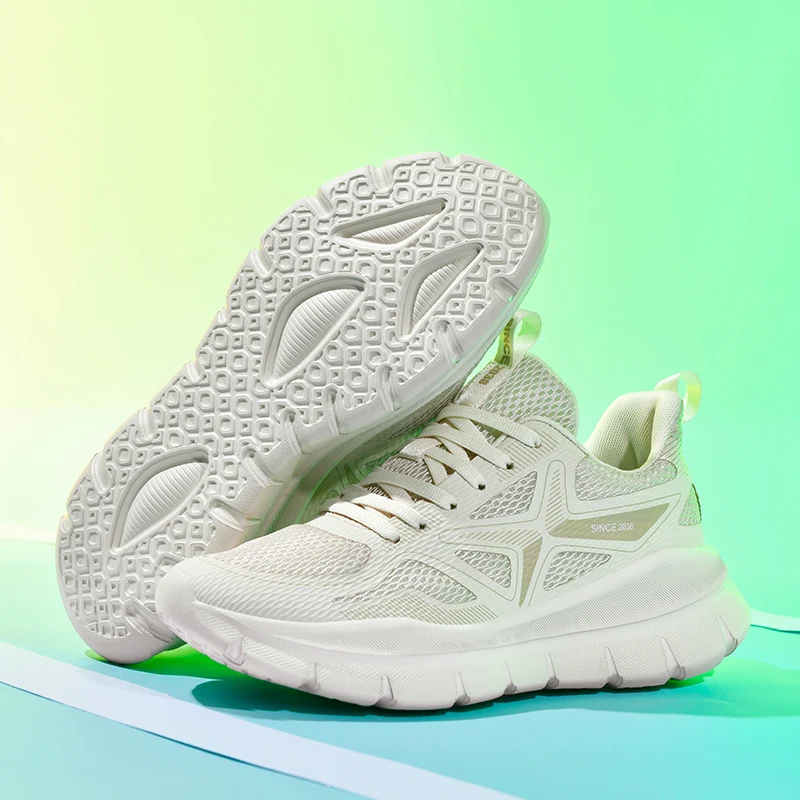 High Quality Couple Sneakers Hot Selling Spring Men Women Soft Anti Slip Outdoor Run Shoes Ultra Light GYM Training Tennis Shoes image 2