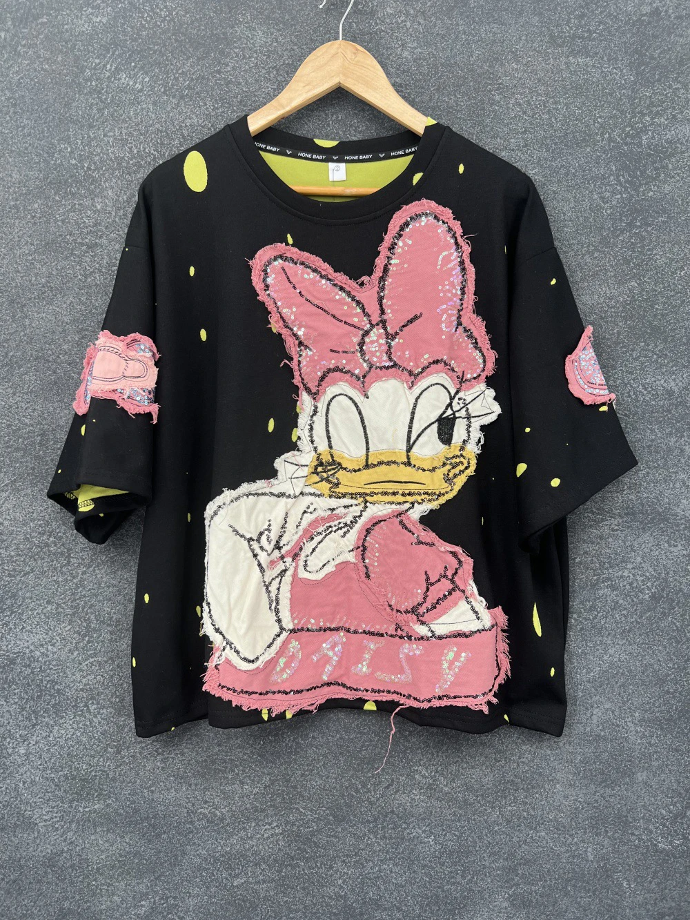 

plus Size Cartoon Daisy Embroidered Patchwork American Style Short Sleeve T-Shirt for Women with Hole Design