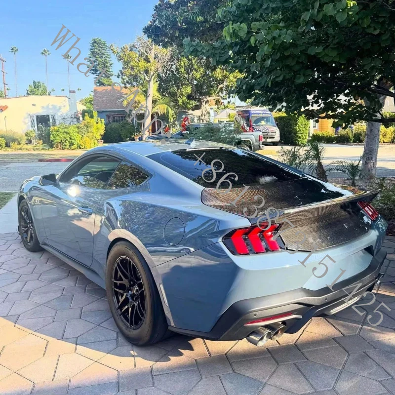 

Suitable Sporty Racing CSL Style Real Carbon Fiber Trunk Lid Professional Auto Body Upgrade Mustang 2024+