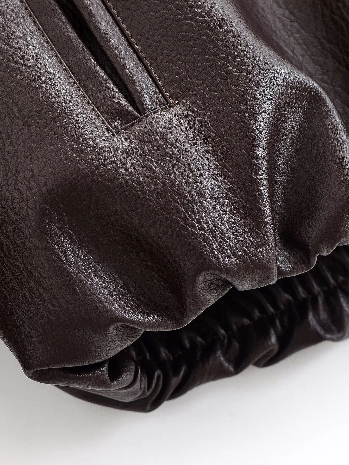 ملابس نسائية للتجارة الخارجية على الطراز الأوروبي والأمريكي موضة جديدة 2025 سترة طيار متعددة الاستخدامات من الجلد الصناعي