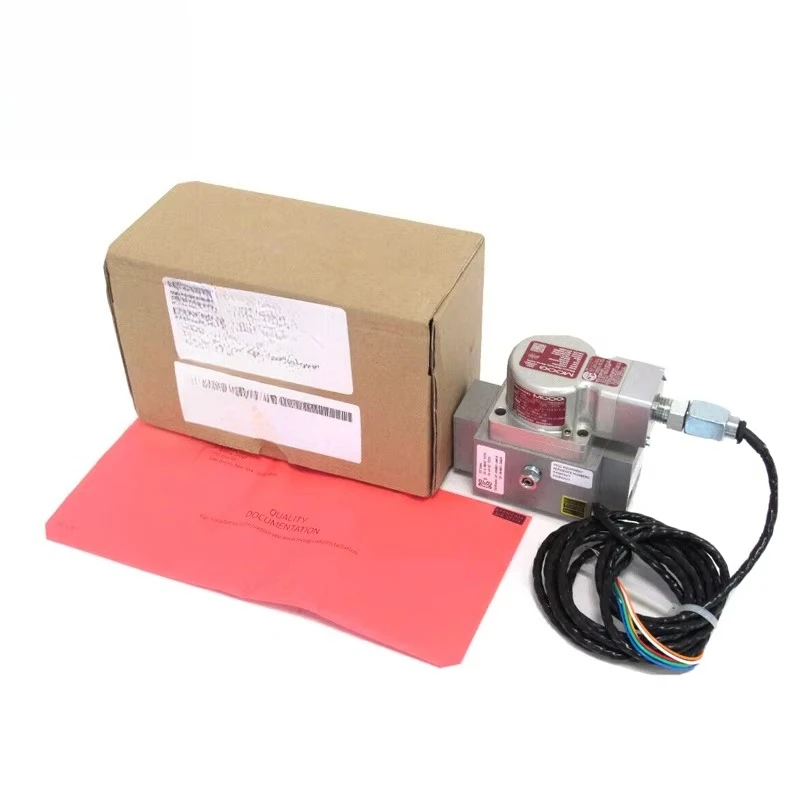 Automation controller with 771K200A servo motor control module