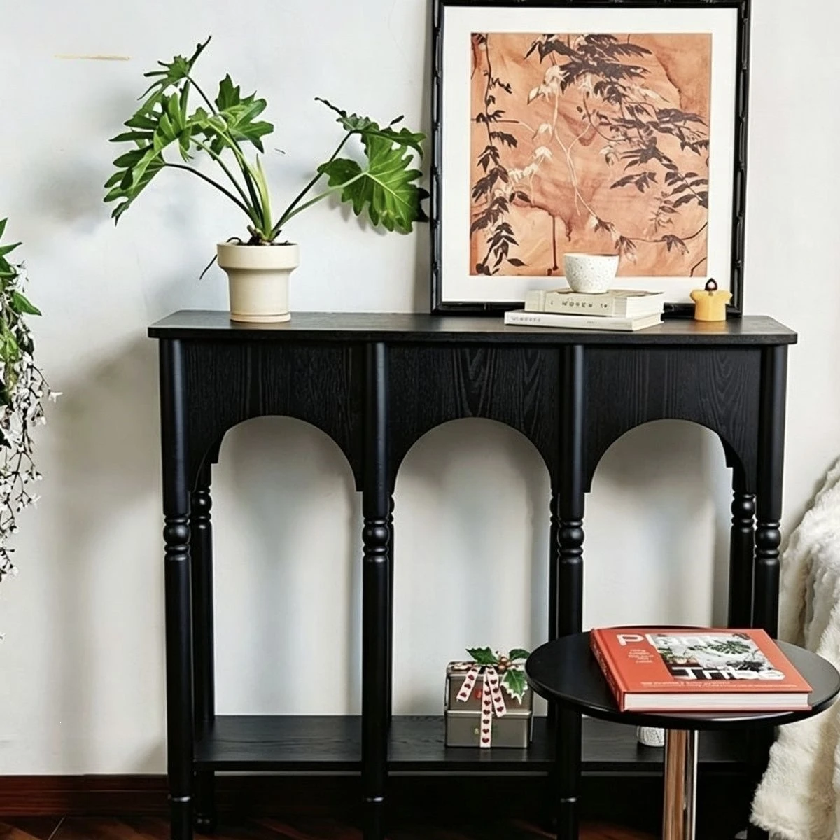 French retro entrance cabinet, solid wood entrance table, black medieval entrance table, simple home view table