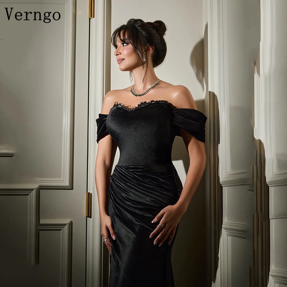 Verngo Abendkleid aus schwarzem Samt, schulterfrei, Meerjungfrau, formelles Anlasskleid, elegantes Arabia-Abschlussball-Partykleid, individuell gestaltet