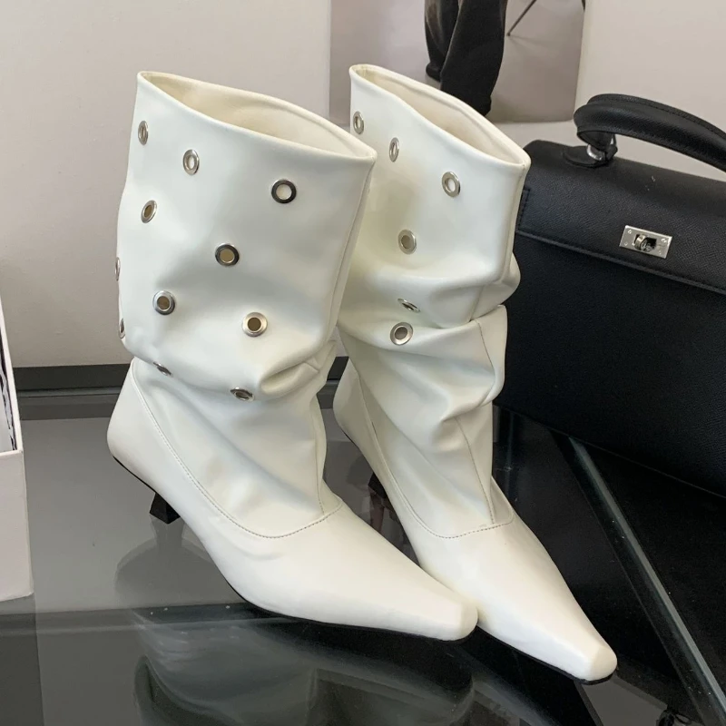 

Брендовые дизайнерские женские ботинки, пикантные современные ботинки с острым носком на низком каблуке средней длины с заклепками, женские осенне-зимние высокие сапоги для женщин