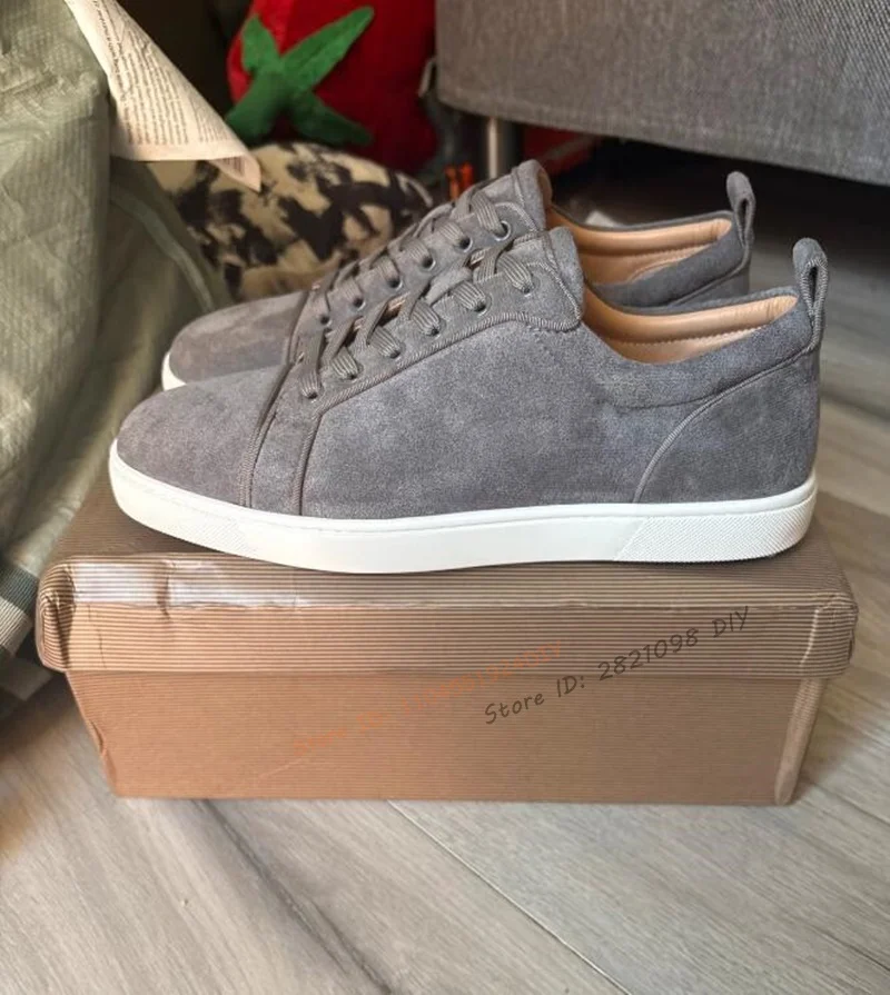 Concise Grey Suede Leather Lace Up Sneakers Unisex Men Women Low Cut Mixed Color Outdoor Casual Shoes Skateboard Flats Footwear