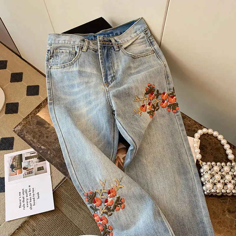 Women Jeans Floral Embroidered Wide Leg Jeans Design Sense Minority High Waist Trousers Straight Pants Woman Denim Jeans Vintage