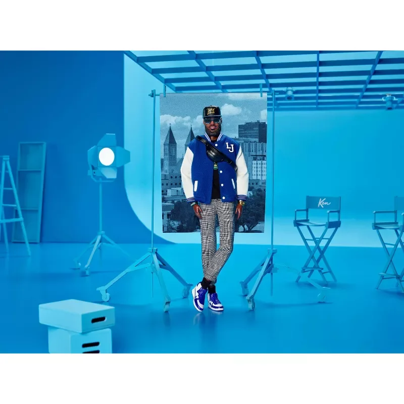 إصدار محدود من دمى ليبرون جيمس باربي الأصلية، مجموعة هدايا أصلية ومفاجئة