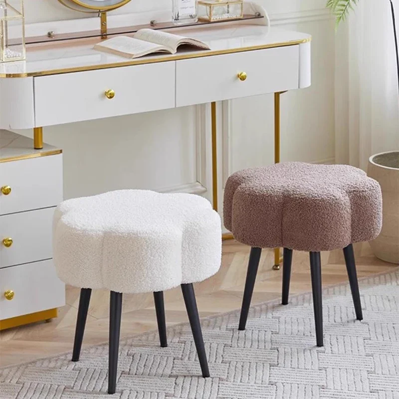 

Modern Nordic Mini Stools Cream Style Bedroom Makeup Dresser Chairs Cloud Girl Nail Stool Vanity Chair Footrest Home Furniture