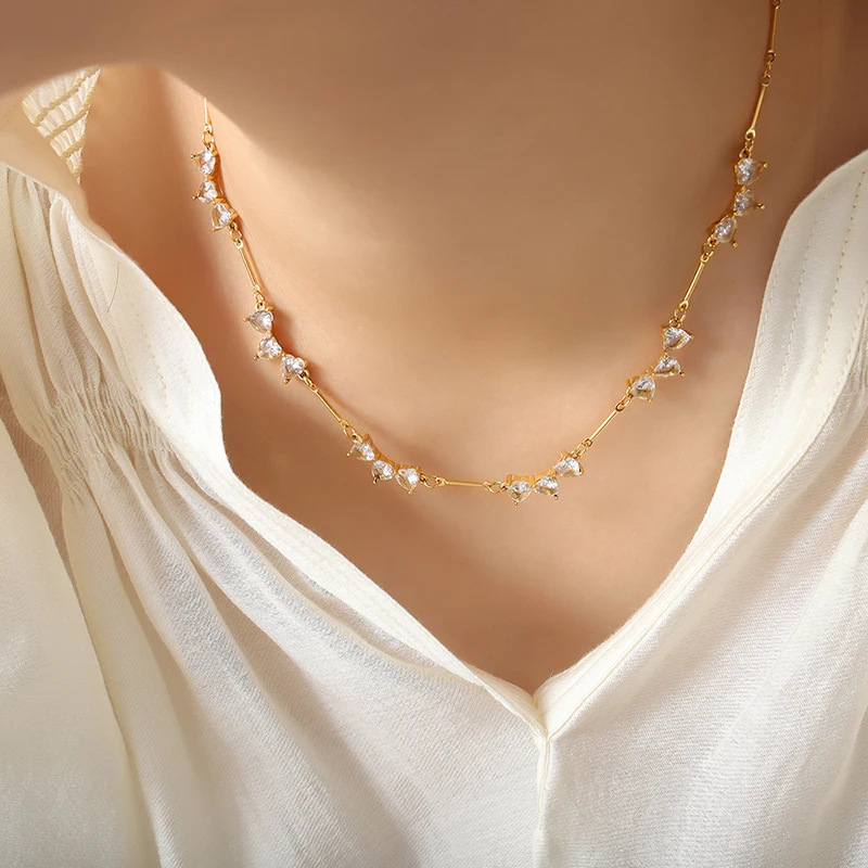 

Heart Shaped Zircon Necklace Personality Creative Gold Plated Necklace Fade-Free Elegant Shiny Jewelry Party Fashion Accessories