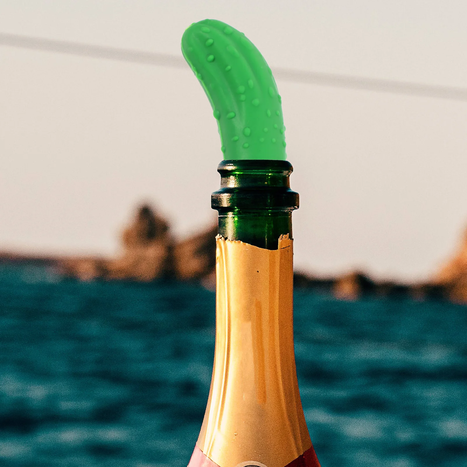 

2pcs Silicone Bottle Stopper Cucumber Shape Green Reusable Wine Sealer No Leakage Fit Standard Beer Soda Bottles