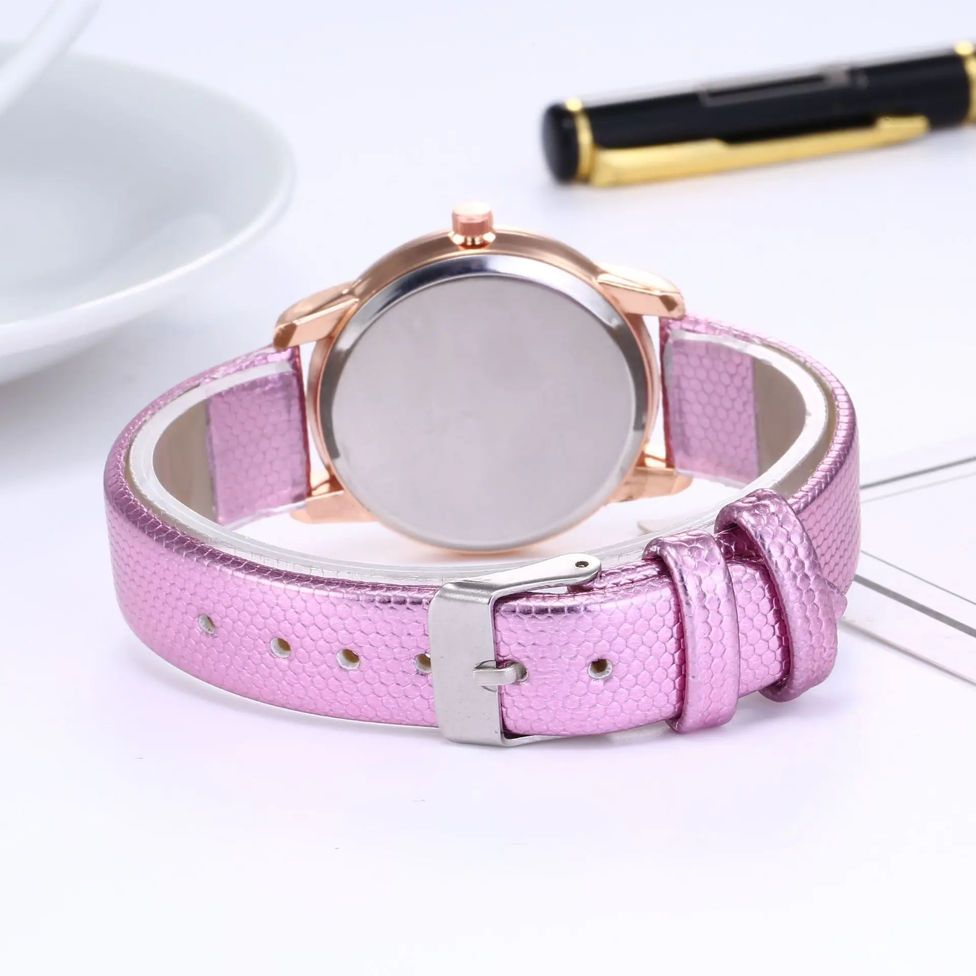 Frauen Mode Regenbogen Zucker Shi Ying Damen Armbanduhr lässig Mode Farbe Leder Uhr Studenten tragen Uhren Reloj Para Mujer