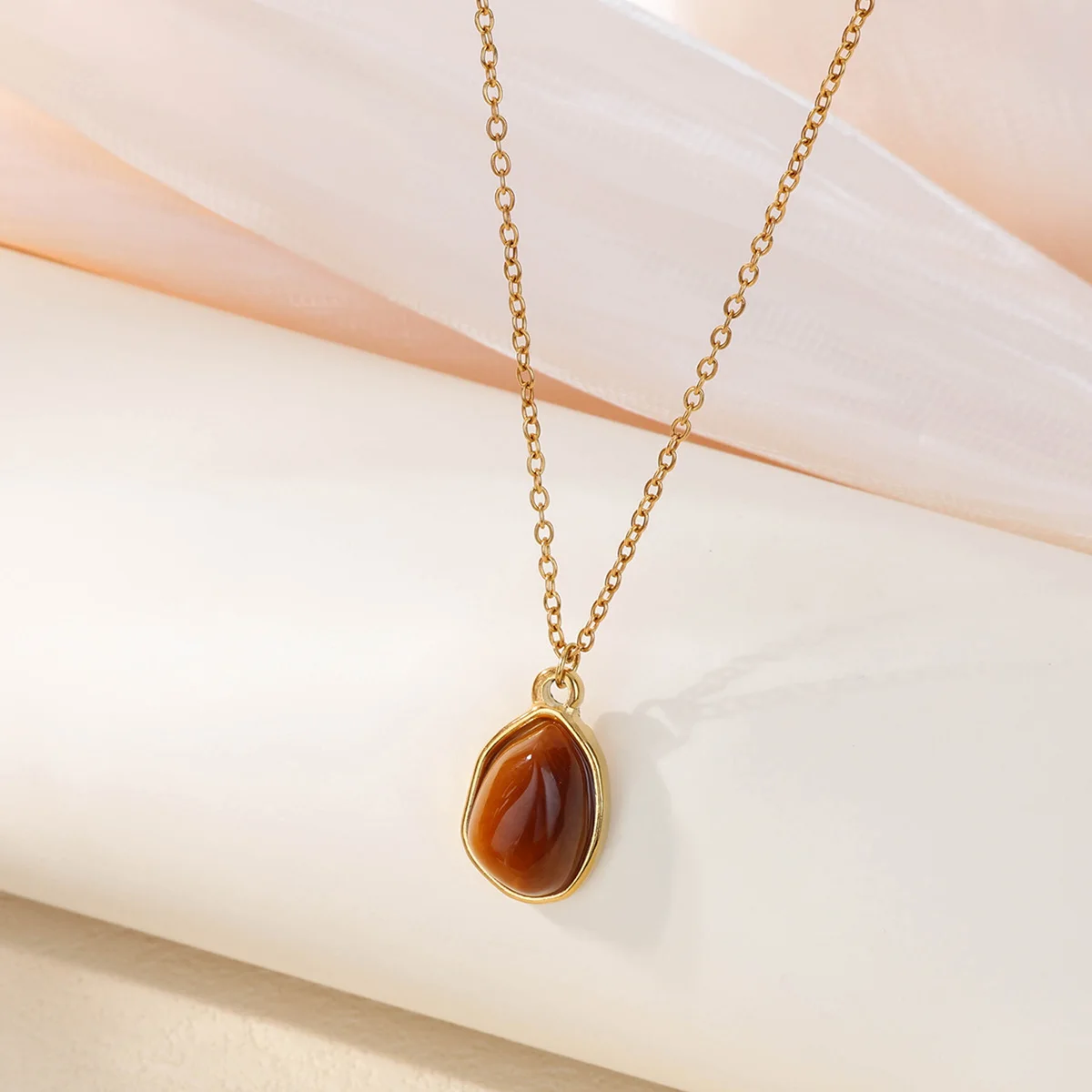 Collar de piedra Natural ámbar para mujer, collar de acero inoxidable resistente al agua, amuleto de ópalo, joyería minimalista, artículos de envío gratuito BFF