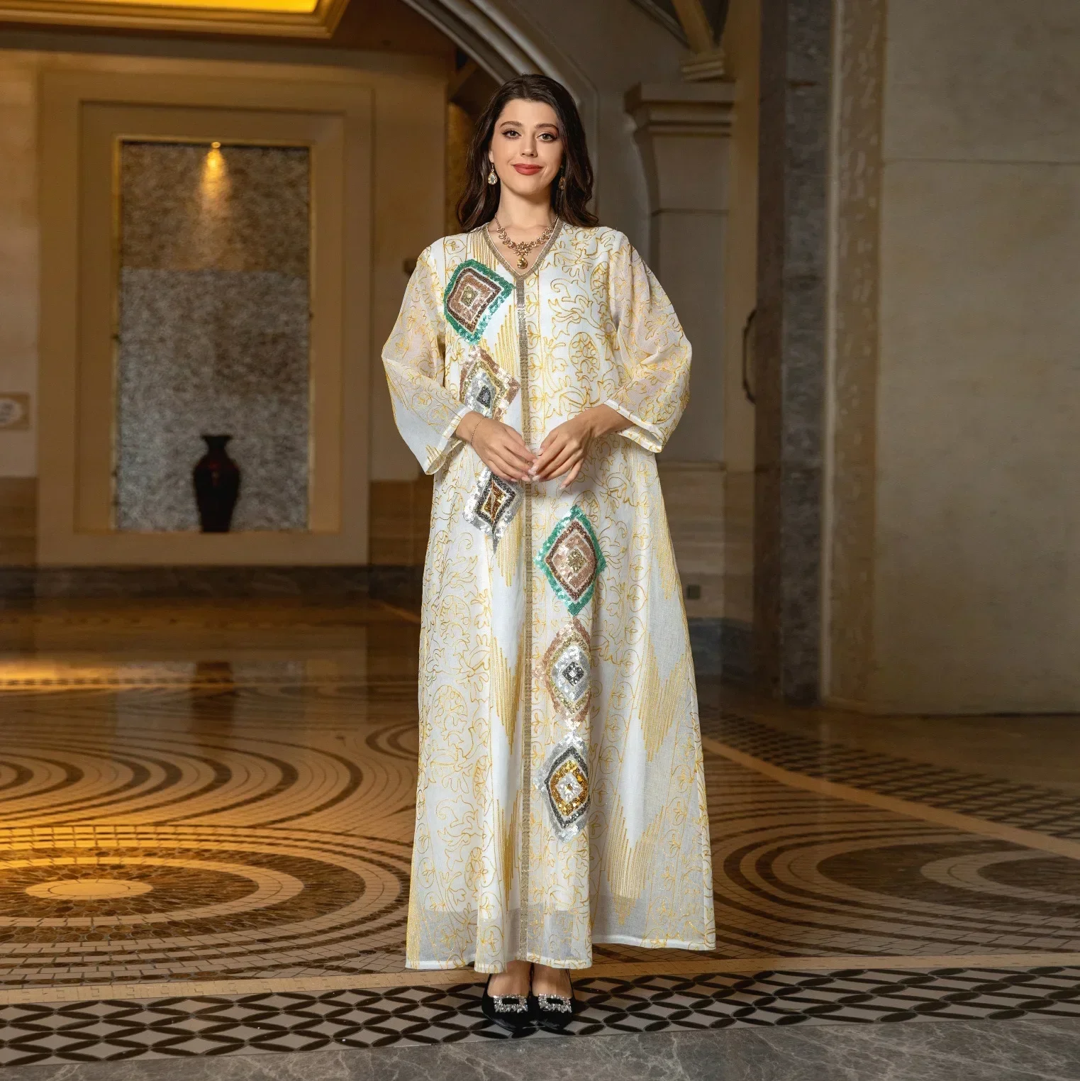 Muslim Dress Abaya Women Long Sleeve Beads Flower Kaftan Gown Robe Turkey Trend Djellaba Mesh Embroidery Islamic Clothing Dress