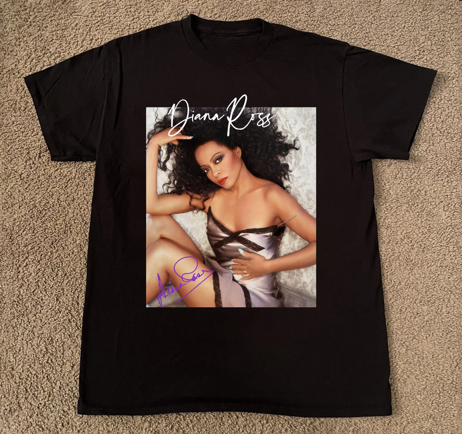 

Diana Ross Signature Music Tee Short Sleeve Unisex T-Shirt