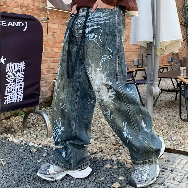 Herfst Jeans Broek Mannen High Street Graffiti Print Drop Crotch Jeans Losse Rechte Wijde Pijpen Draggable Broek Hiphop Streetwear